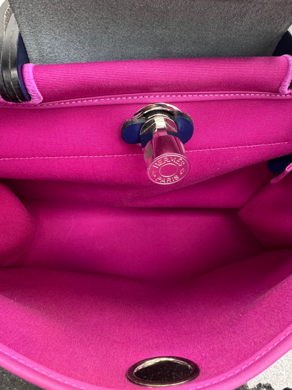 Hermes Magnolia Pink Toile Canvas & Sapphire Blue Vache Hunter Leather Zip Herbag 31