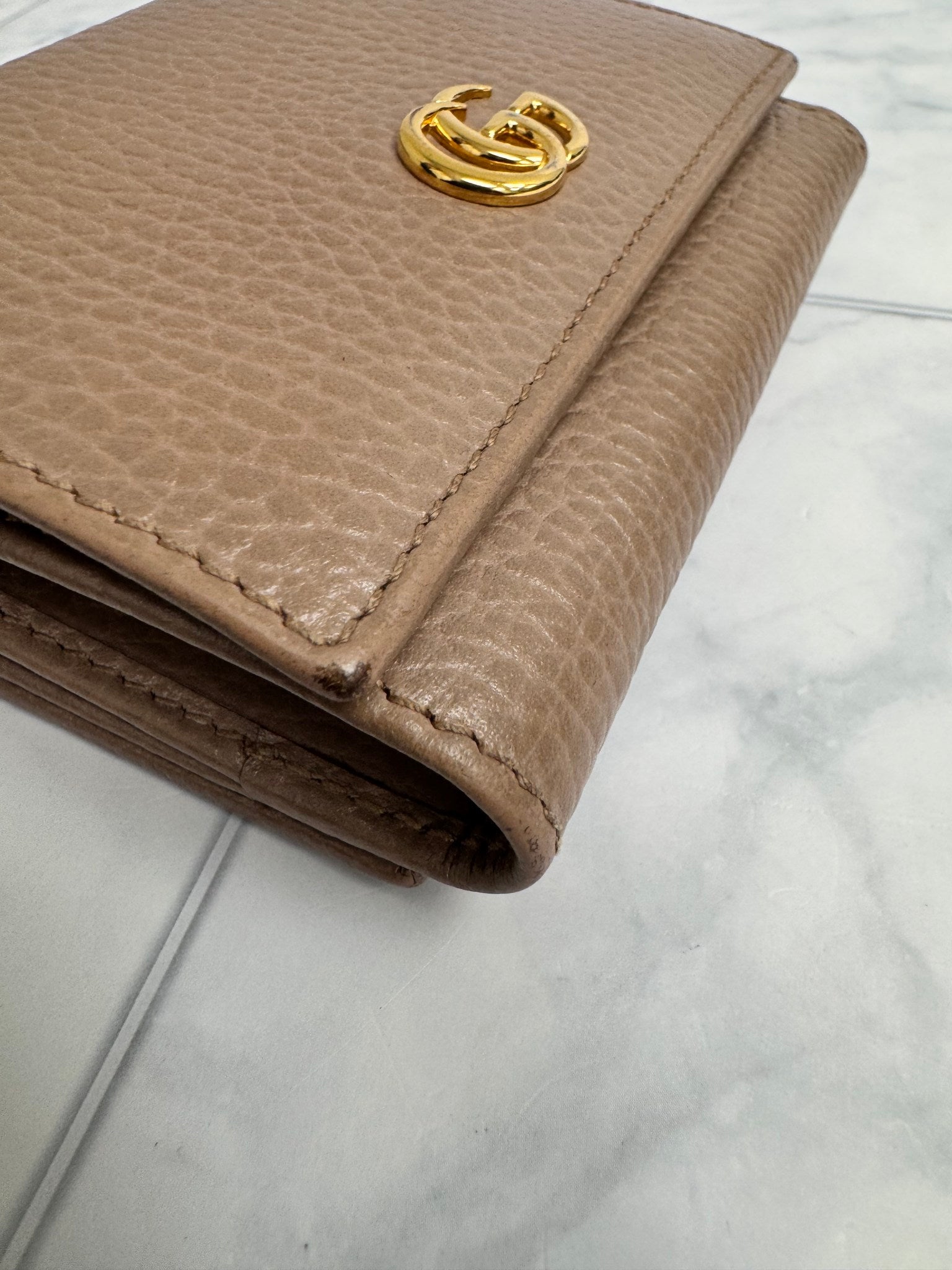 Gucci Beige Grained Leather GG Marmont Compact Trifold Wallet