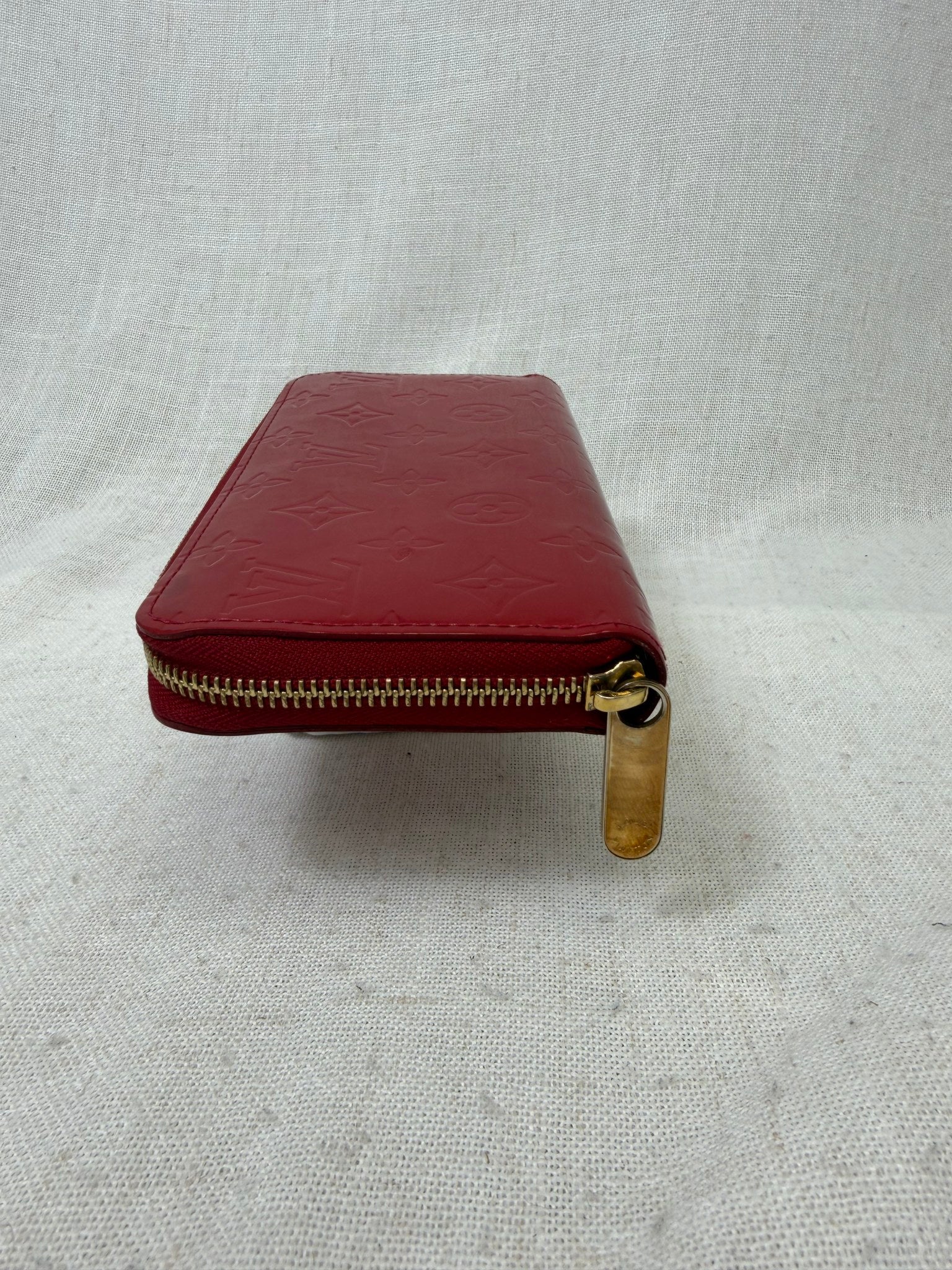 Louis Vuitton Red Vernis Leather Zippy Wallet 