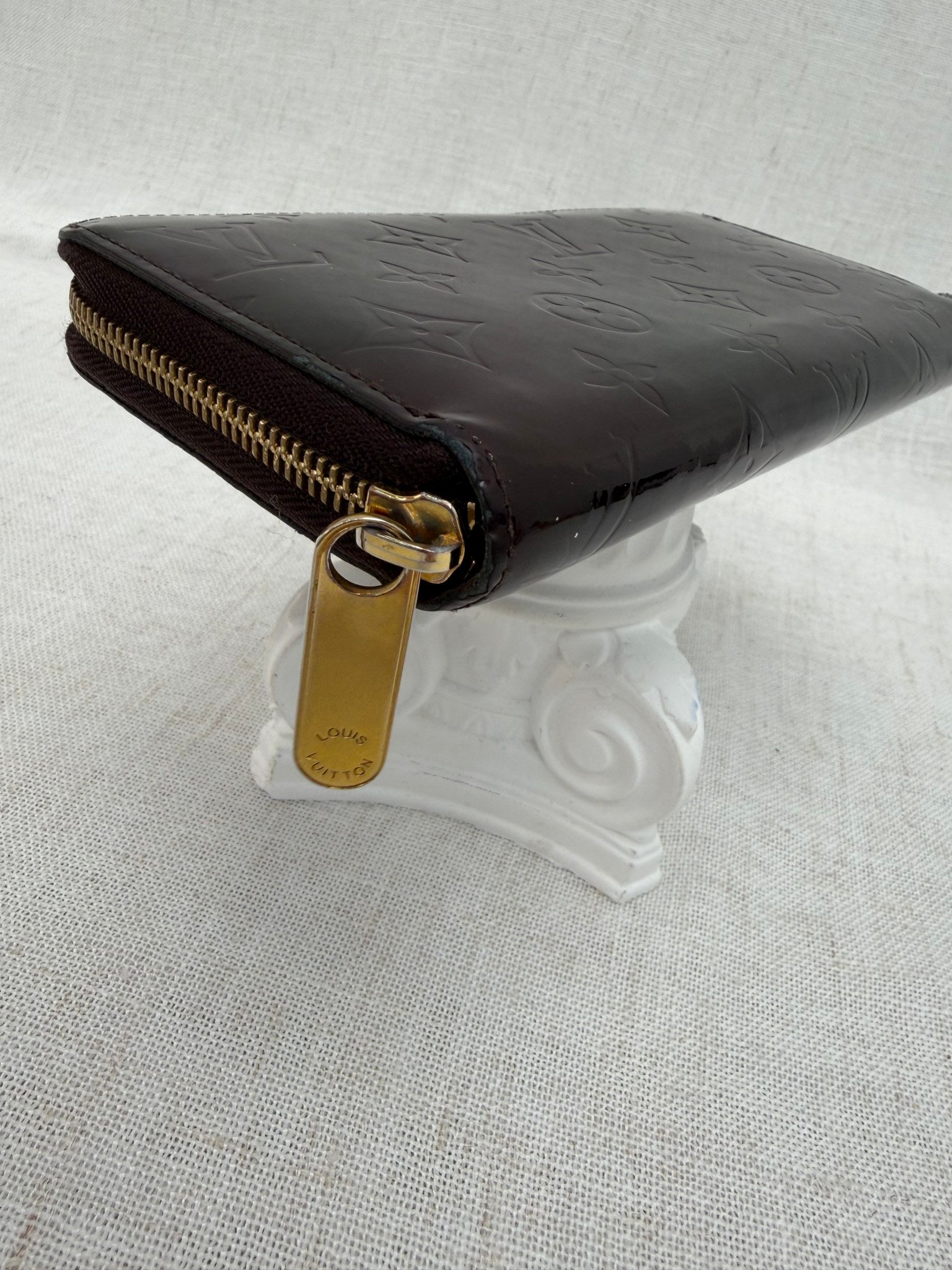 Louis Vuitton Amarante Vernis Zippy Wallet