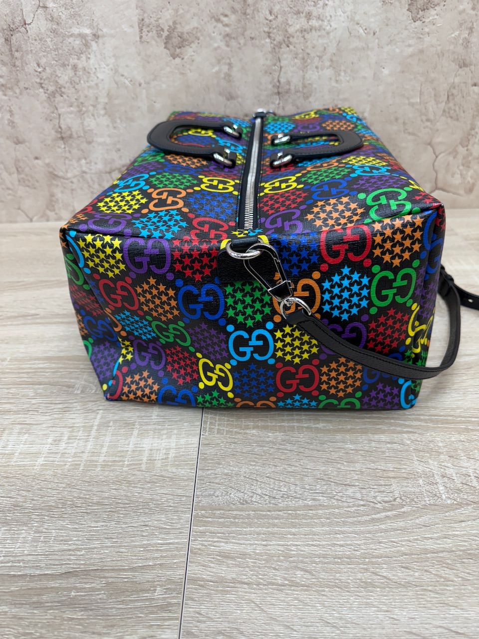 LIKE NEW- GUCCI GG Psychedelic Medium Duffle Bag