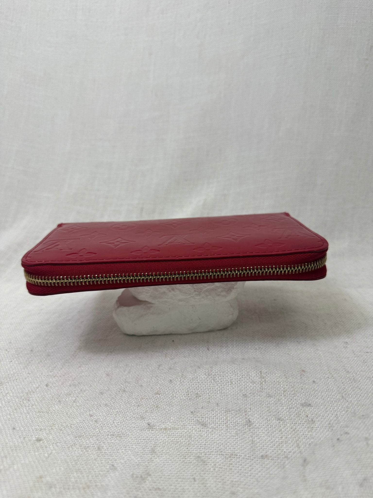 Louis Vuitton Red Vernis Leather Zippy Wallet 