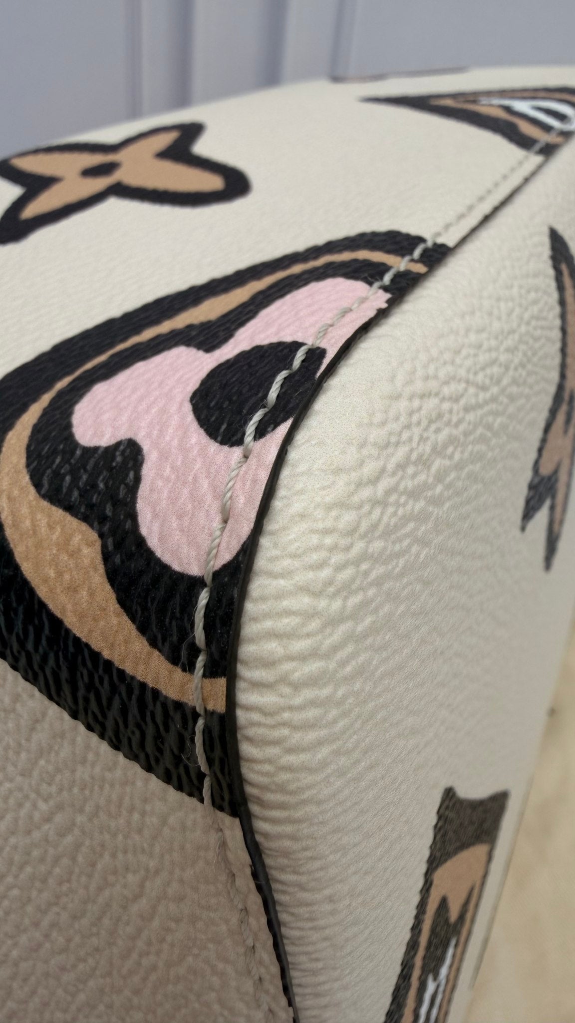 LIKE NEW - Louis Vuitton Cream Multicolor Monogram Giant NeoNoe MM