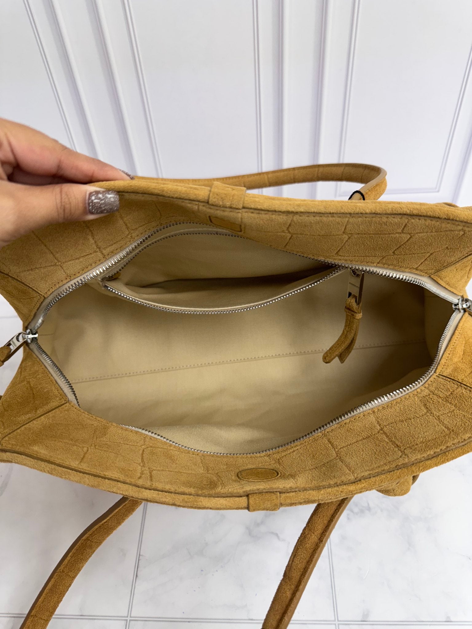 BRAND NEW - Jacquemus Camel Suede Leather Le Turismo Shoulder Bag