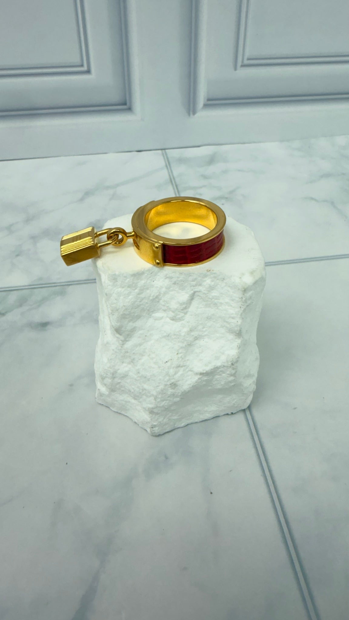 Hermes Red Gold Tone Lizard Leather Kelly Scarf Ring 