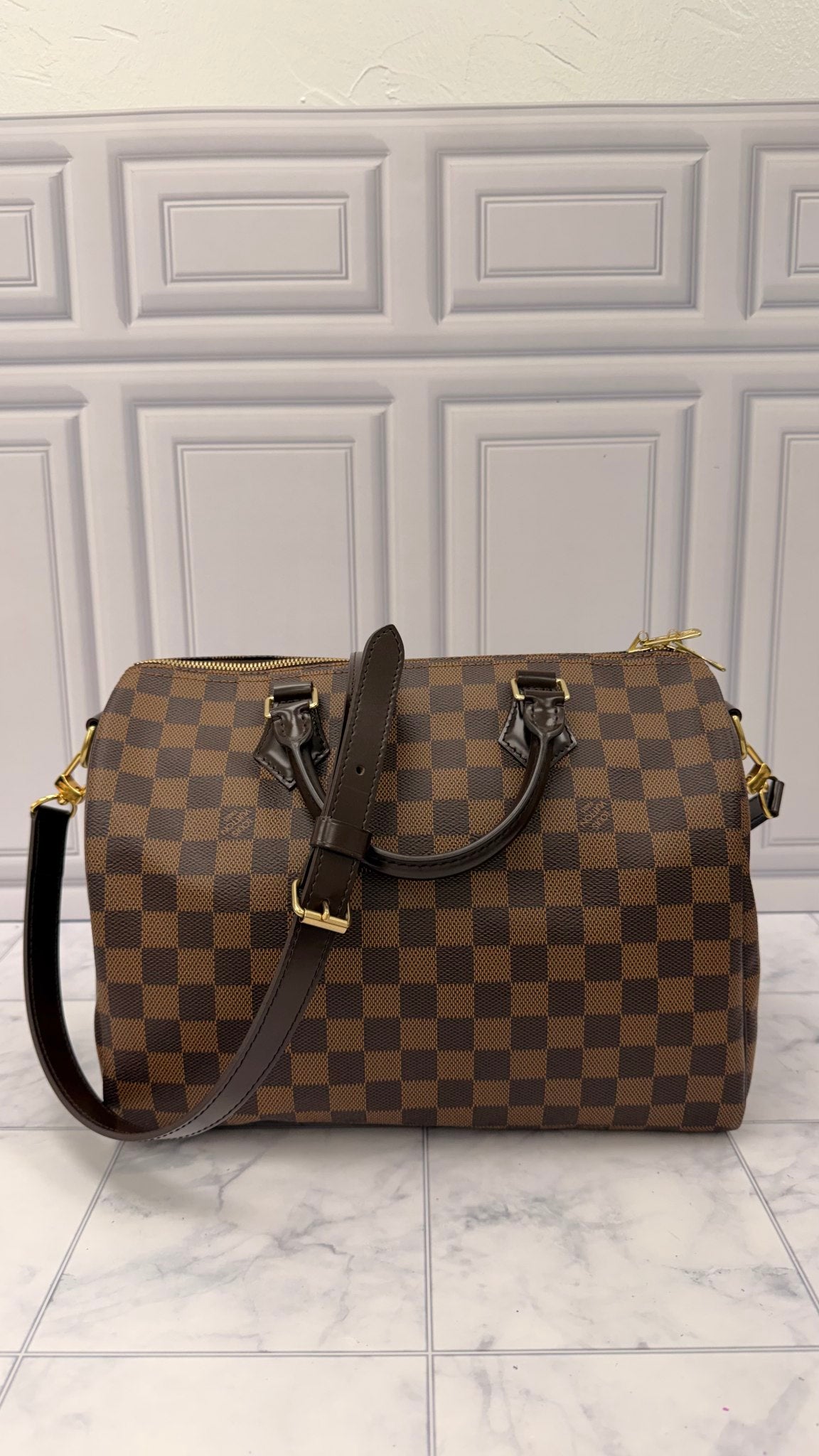 LIKE NEW - Louis Vuitton Damier Ebene Speedy Bandoulière 30 