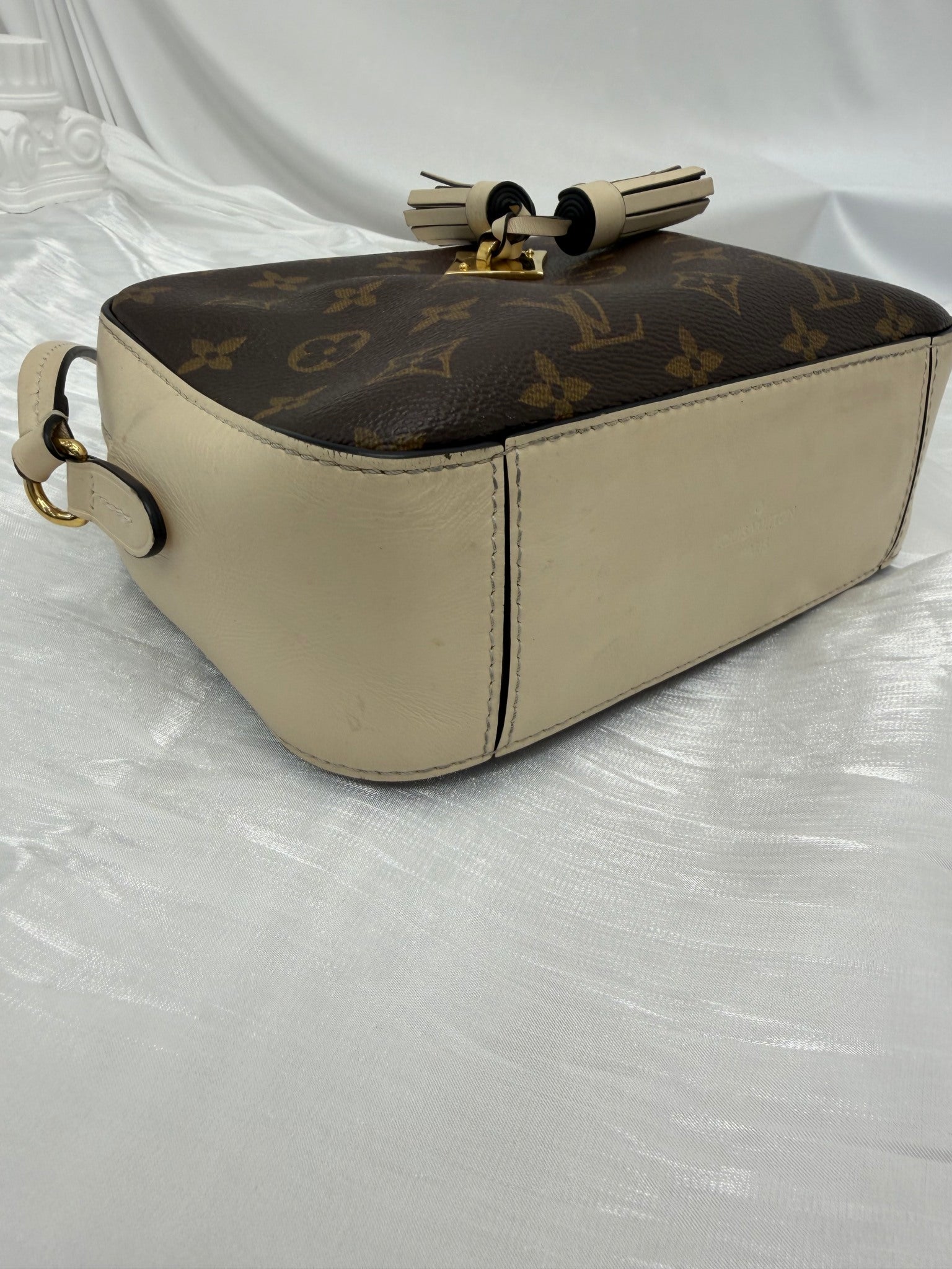 Louis Vuitton Monogram & Cream Leather Saintonge Crossbody