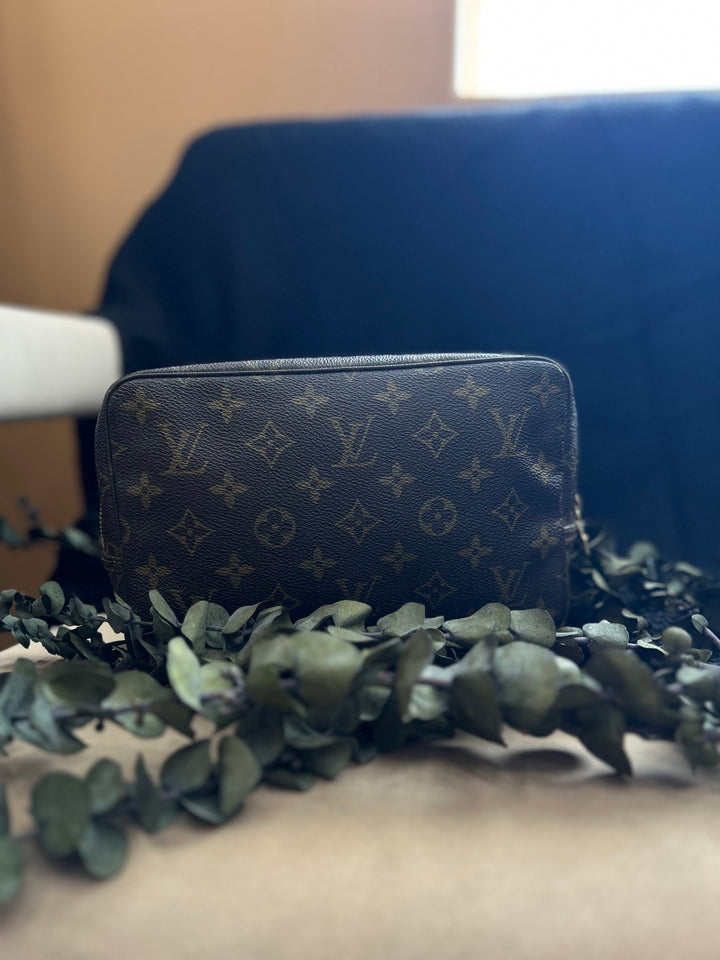 Louis Vuitton Monogram Trousse Toilette 28