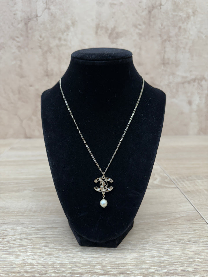 Chanel CC Drop Pearl Necklace