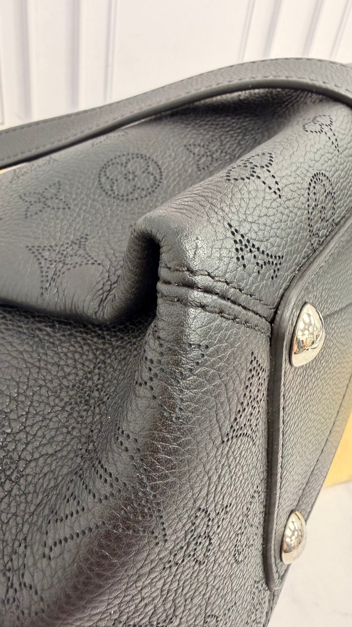 Louis Vuitton Black Mahina Leather Babylone PM Shoulder Bag
