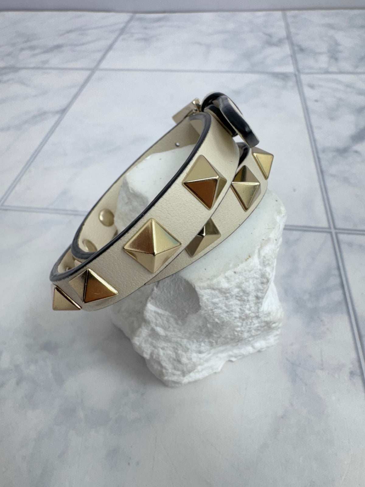 LIKE NEW - Valentino Ivory Leather Rockstud Double Wrap Bracelet 