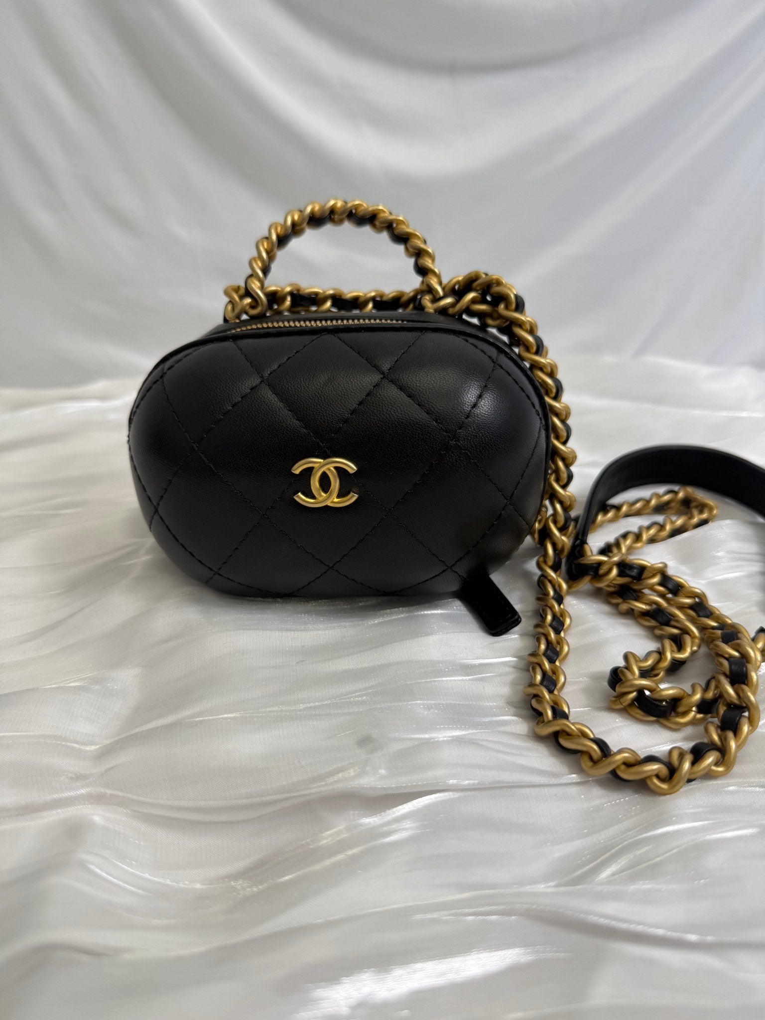 BRAND NEW Chanel Black Calfskin Bubble Top Handle Vanity Bag