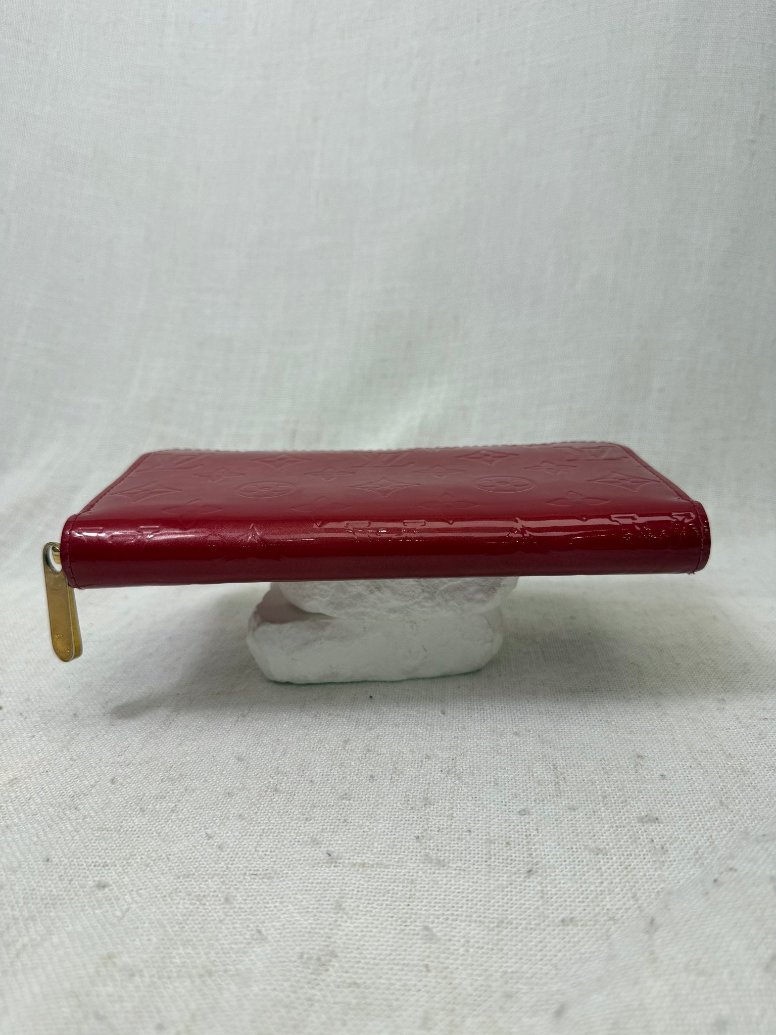 Louis Vuitton Red Vernis Leather Zippy Wallet 