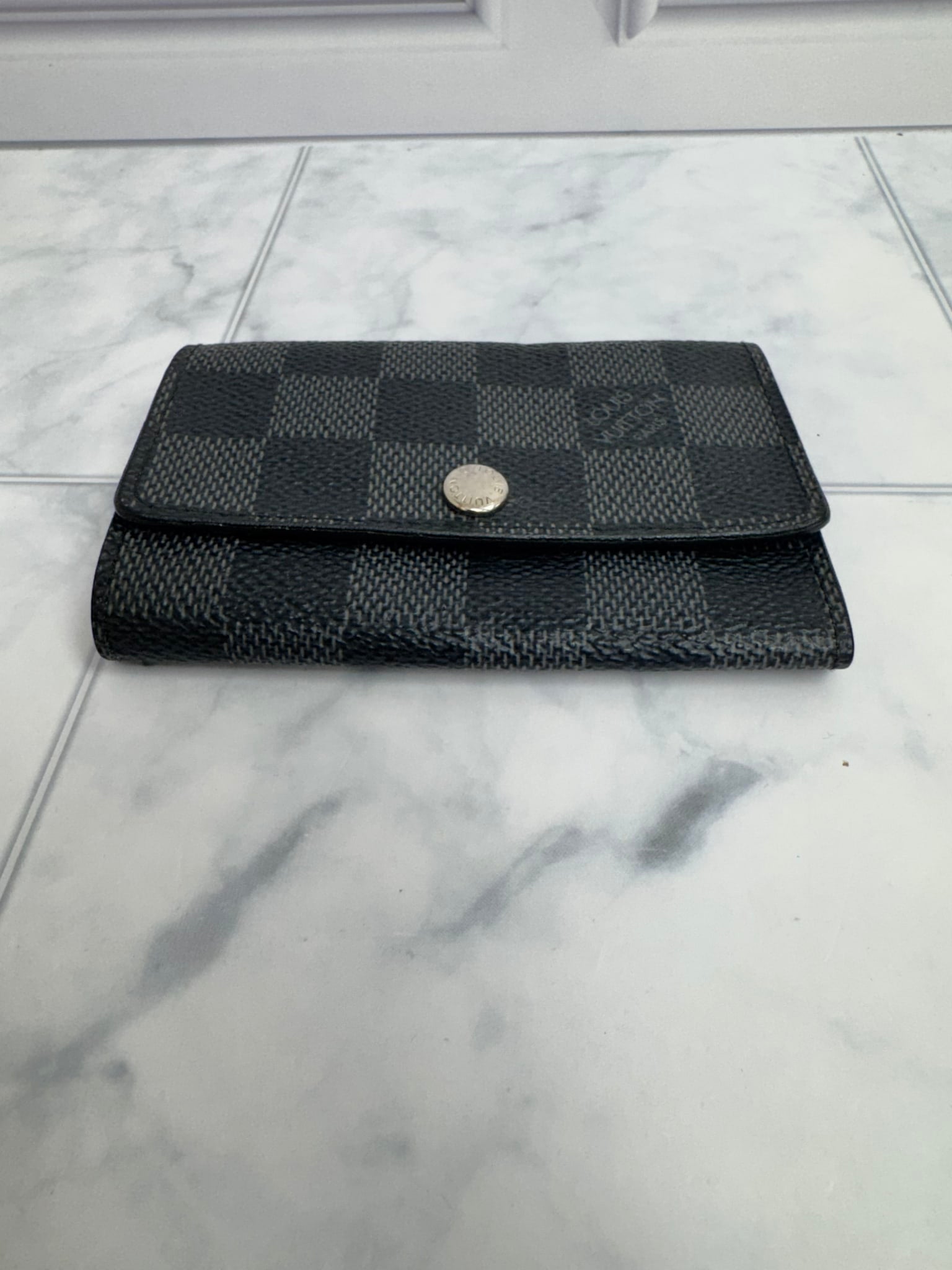Louis Vuitton Damier Graphite 6 Ring Key Case