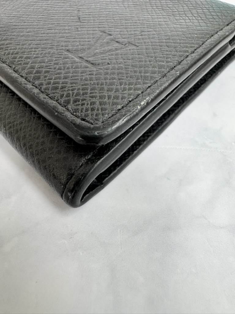 Louis Vuitton Black Taiga Leather Business Card Holder