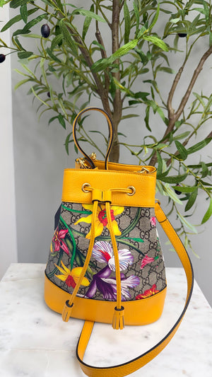 BRAND NEW - Gucci Yellow GG Supreme Flora Ophidia Bucket Bag