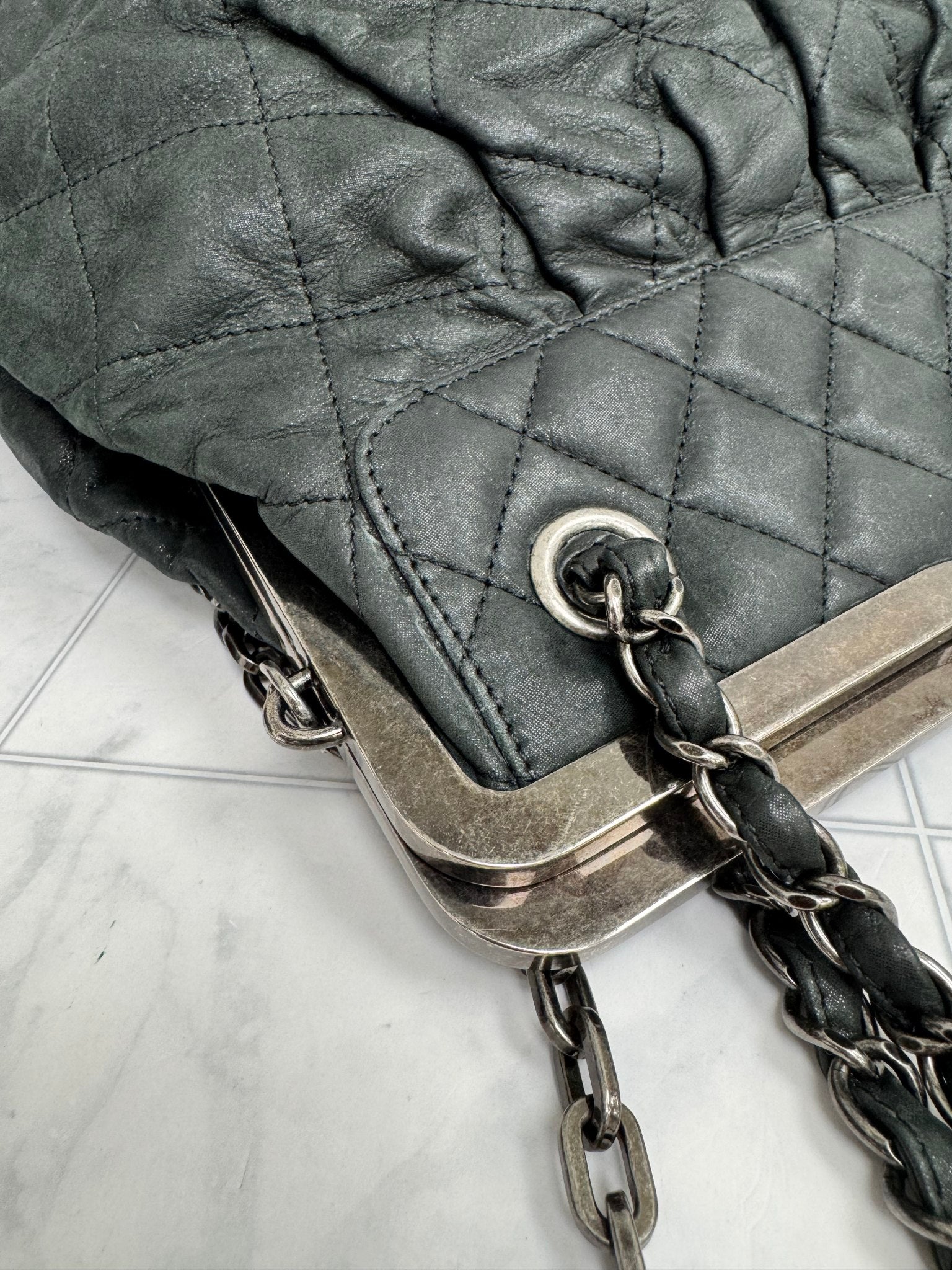 Chanel Black Iridescent Quilted Leather Chic Quilt Frame Tote Bag