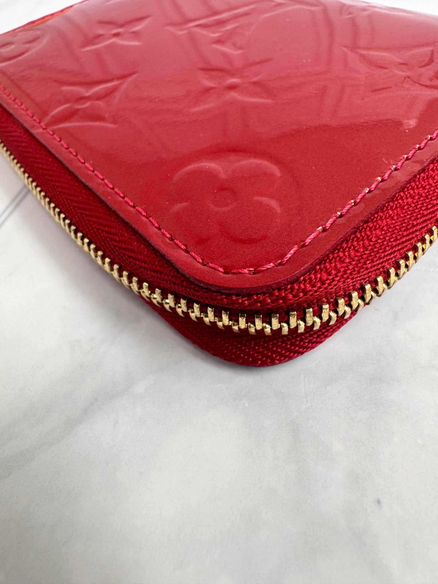 Louis Vuitton Red Vernis Monogram Zippy Compact Wallet