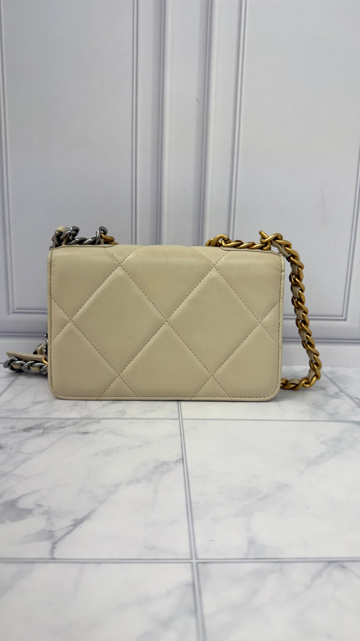 Chanel Ivory Quilted Lambskin Leather Chanel 19 Wallet On A Chain 