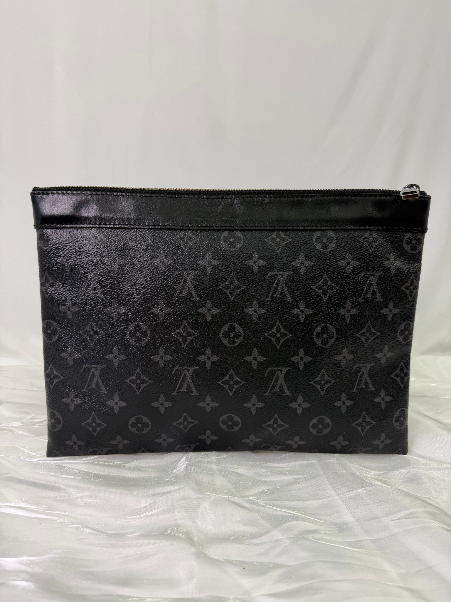 Louis Vuitton Black Monogram Eclipse Discovery Pochette