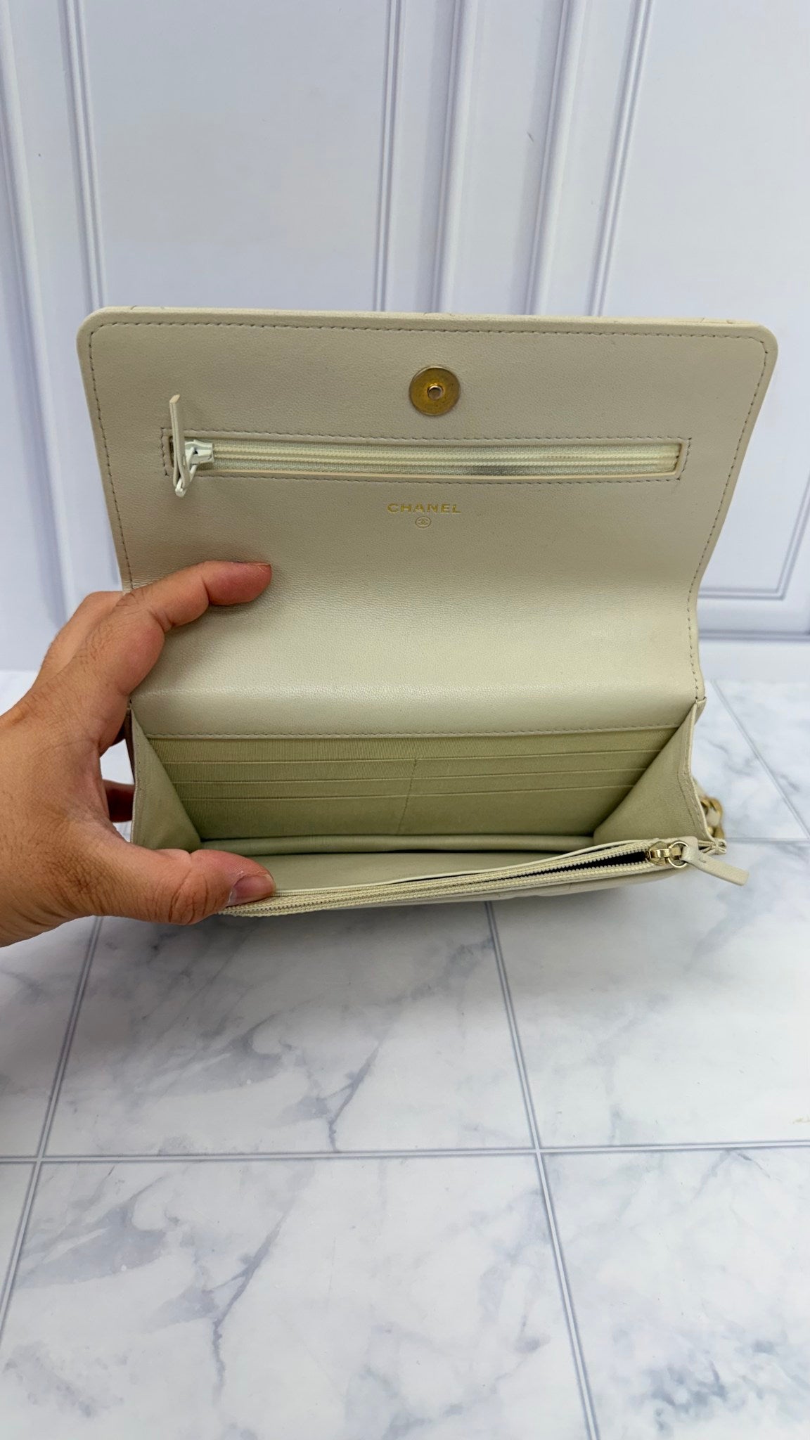 Chanel Ivory Quilted Lambskin Leather Chanel 19 Wallet On A Chain 