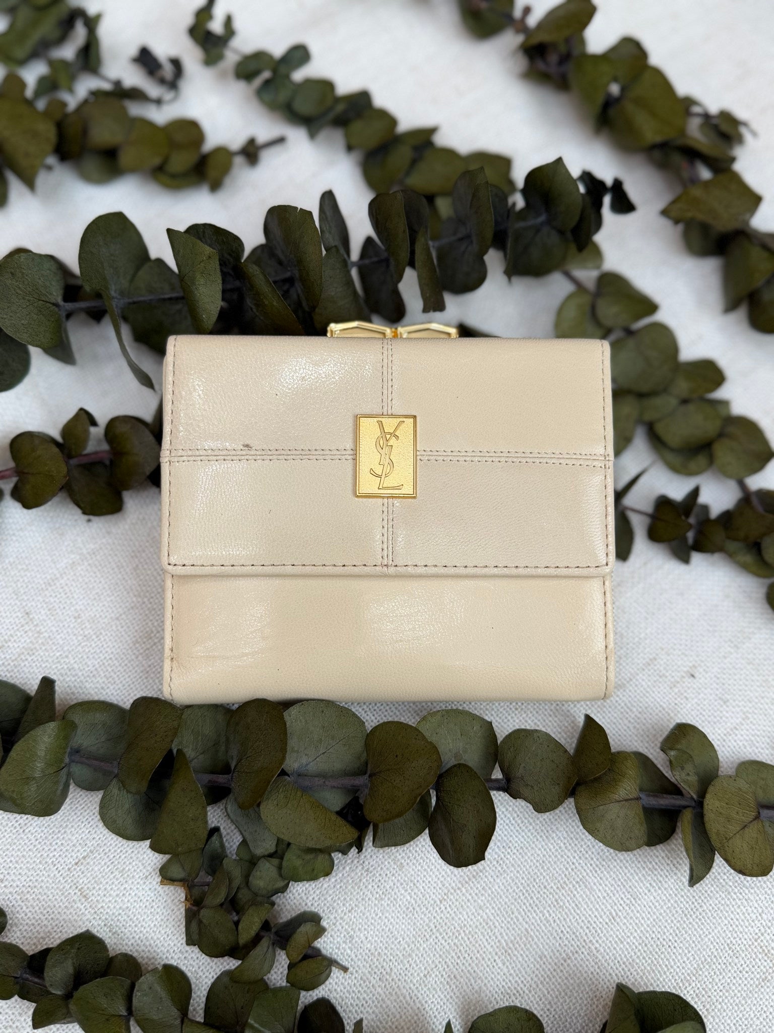 Saint Laurent YSL Vintage Cream Leather Compact Kiss Lock Wallet