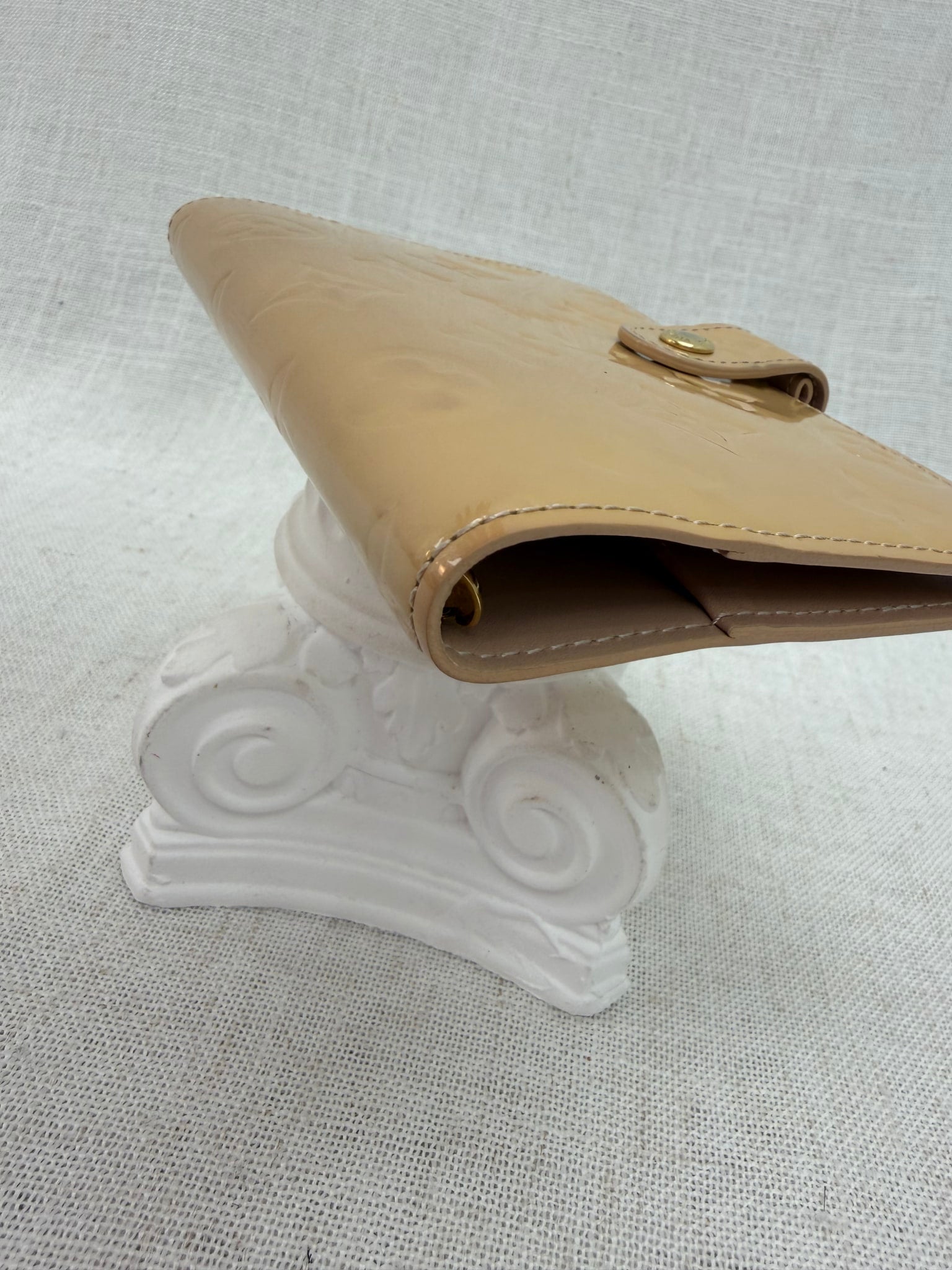 Louis Vuitton Beige Vernis Passport Agenda PM