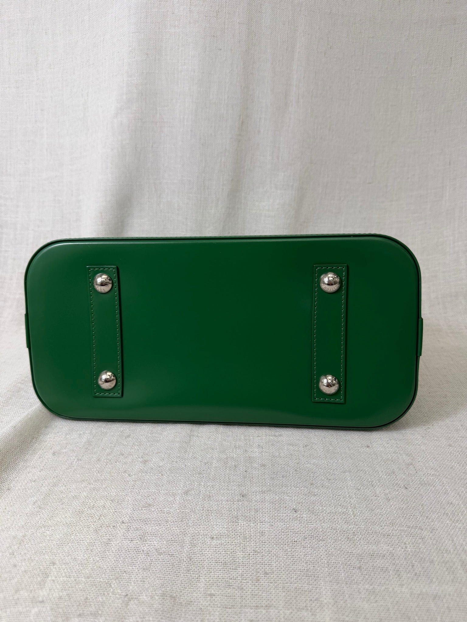 LIKE NEW - Louis Vuitton Green Epi Leather Alma PM Handbag 