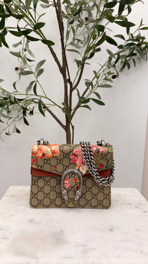 Gucci GG Supreme Blooms Dionysus Mini Chain Shoulder Bag