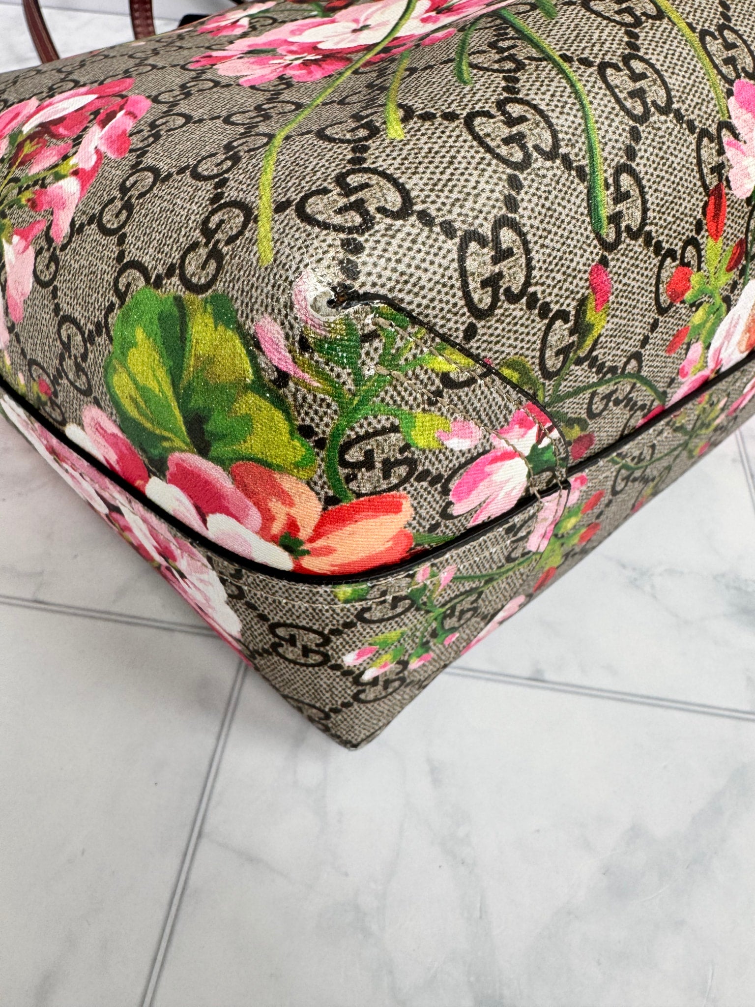 Gucci Bloom Multicolor Coated Canvas Reversible Tote & Wallet Bundle