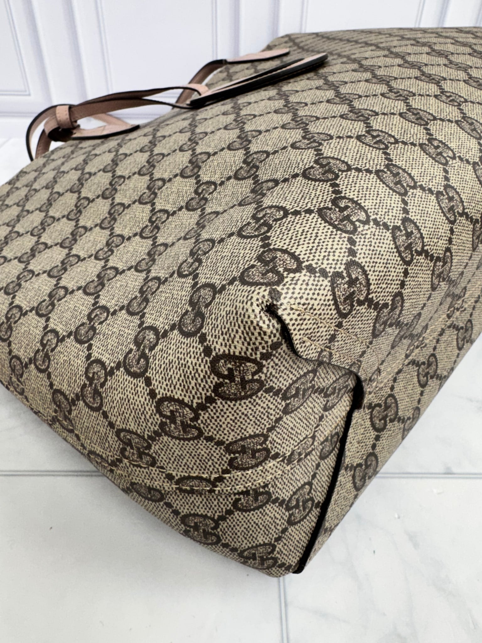 LIKE NEW - Gucci GG Supreme And Pink Large Reversible Tote Bag