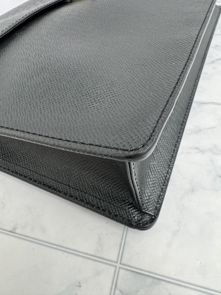 LIKE NEW - Louis Vuitton Black Taiga Leather Porte-Document Angara Briefcase Bag