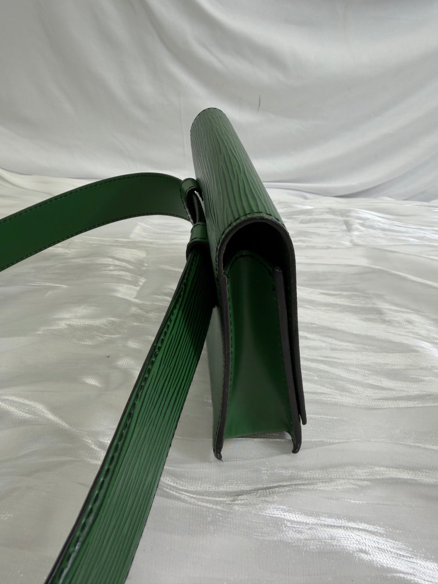 Louis Vuitton Green Epi Leather Tilsitt Belt Bag