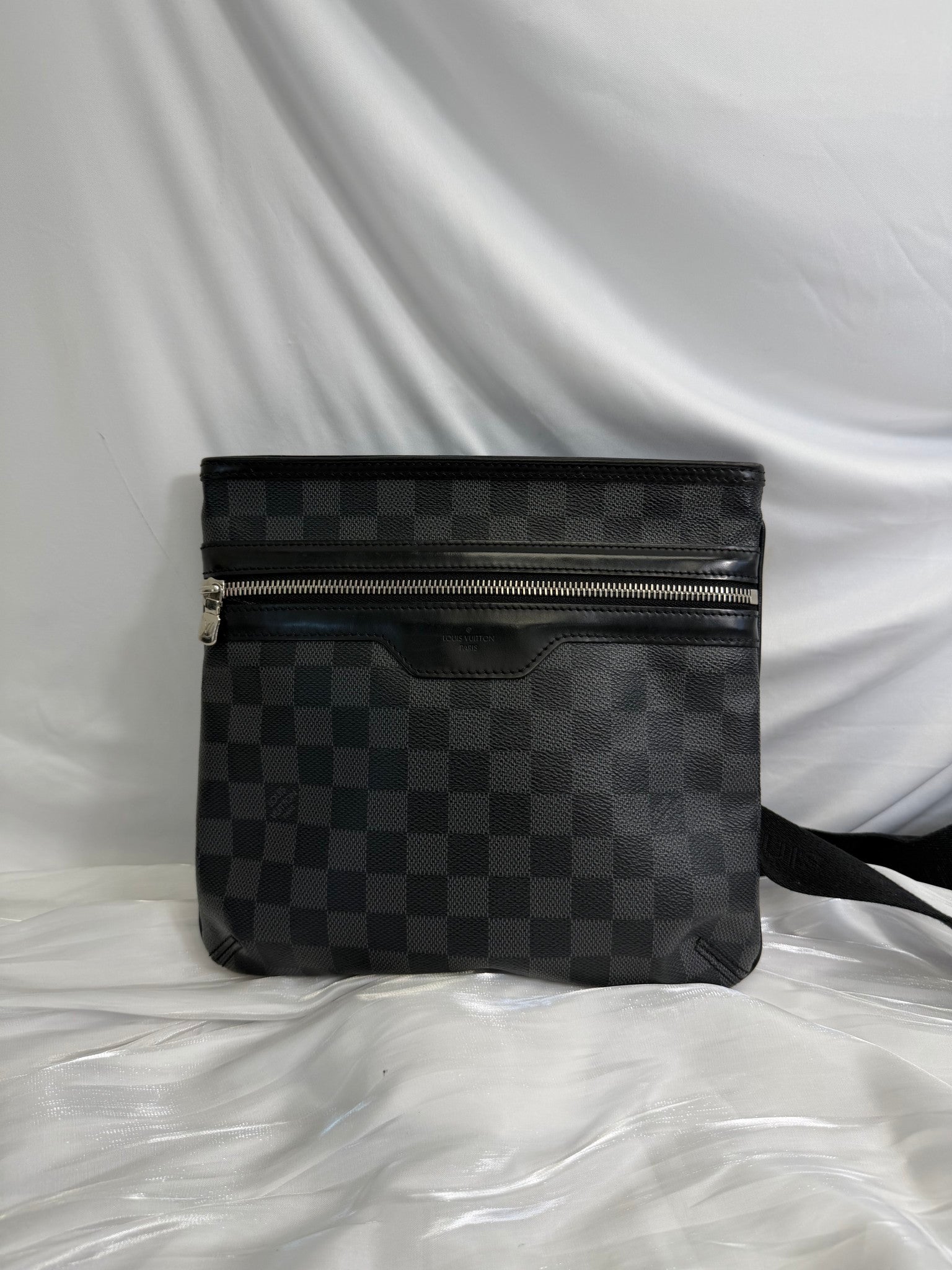 Louis Vuitton Damier Graphite Thomas Messenger Bag
