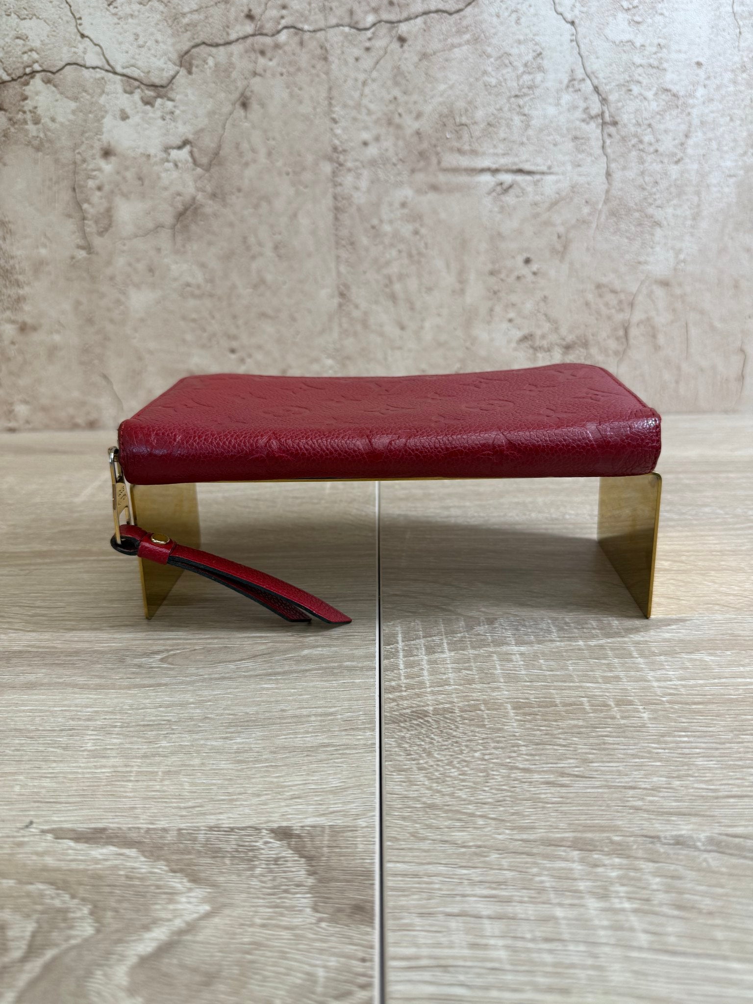 https://res.cloudinary.com/dyql5hig8/image/upload/v1758303180/lvwldv3b6utndgwnrbpj.jpg