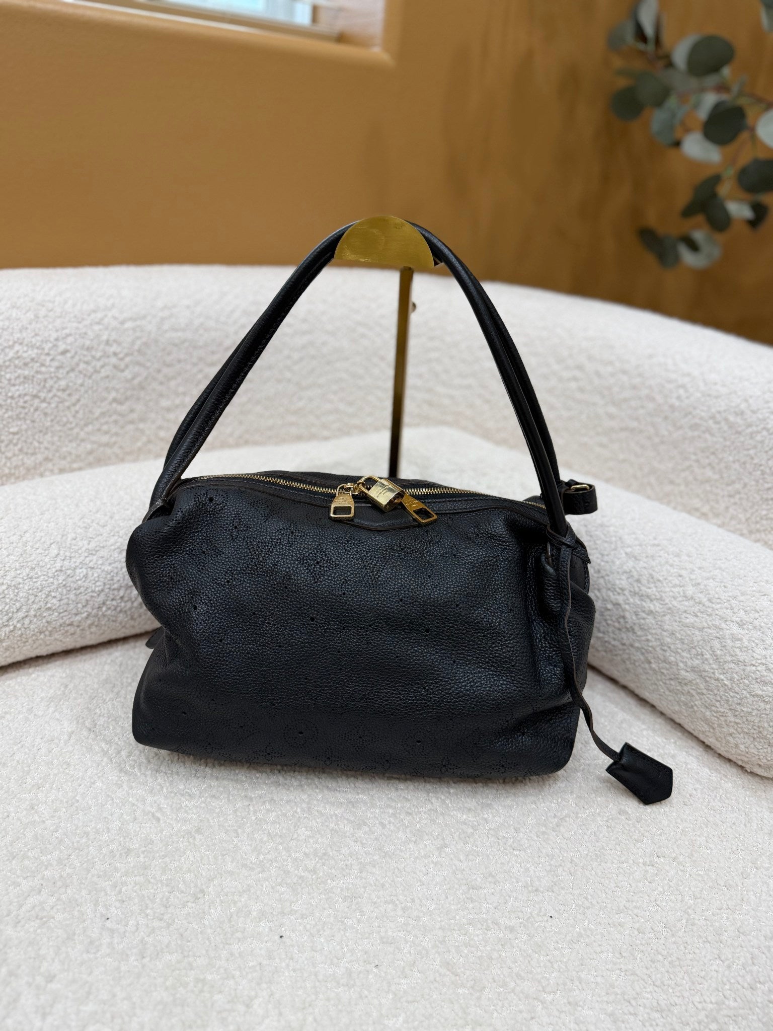 Louis Vuitton Black Mahina Galatea Handbag