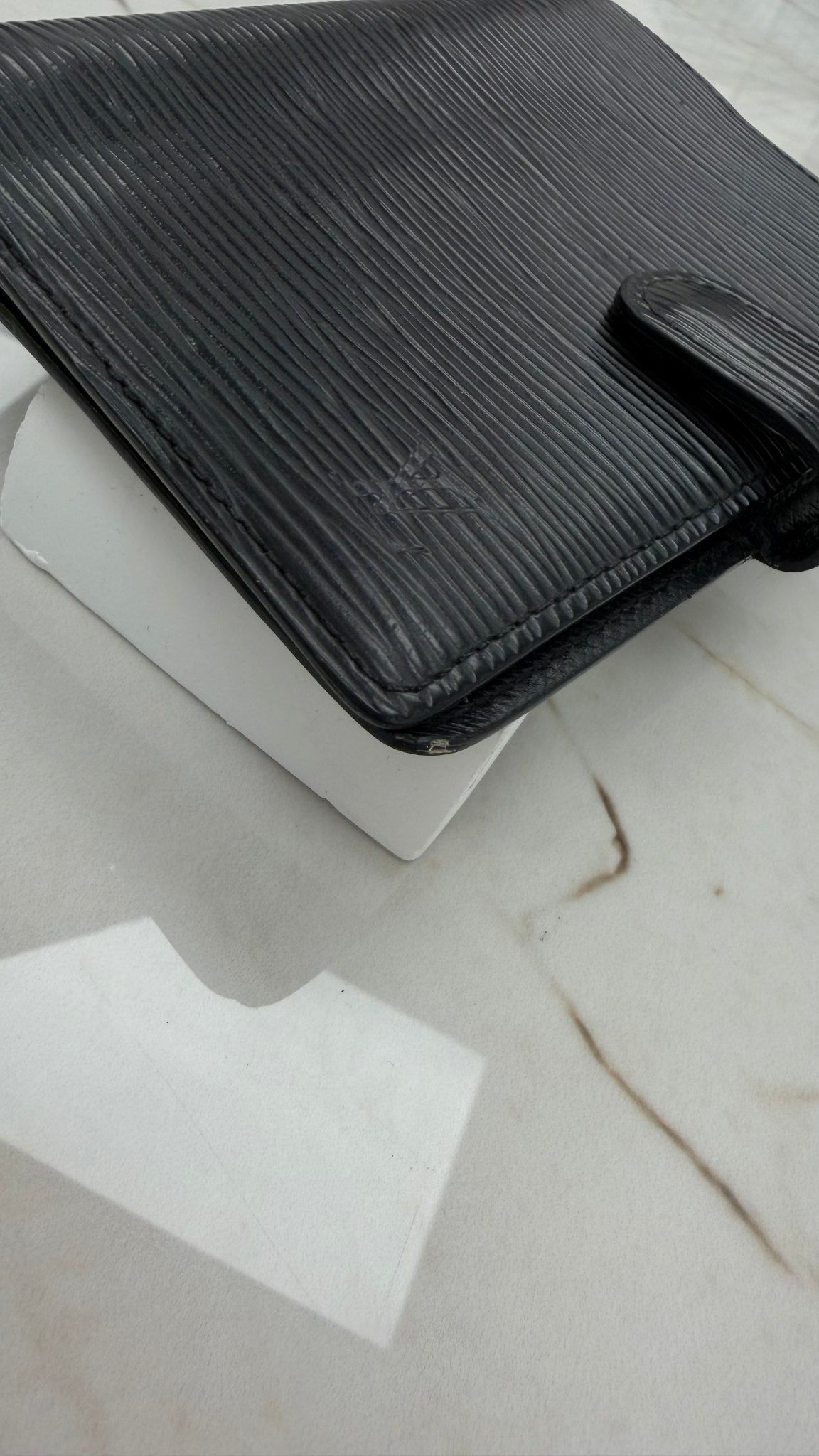 Louis Vuitton Black Epi Passport Agenda PM