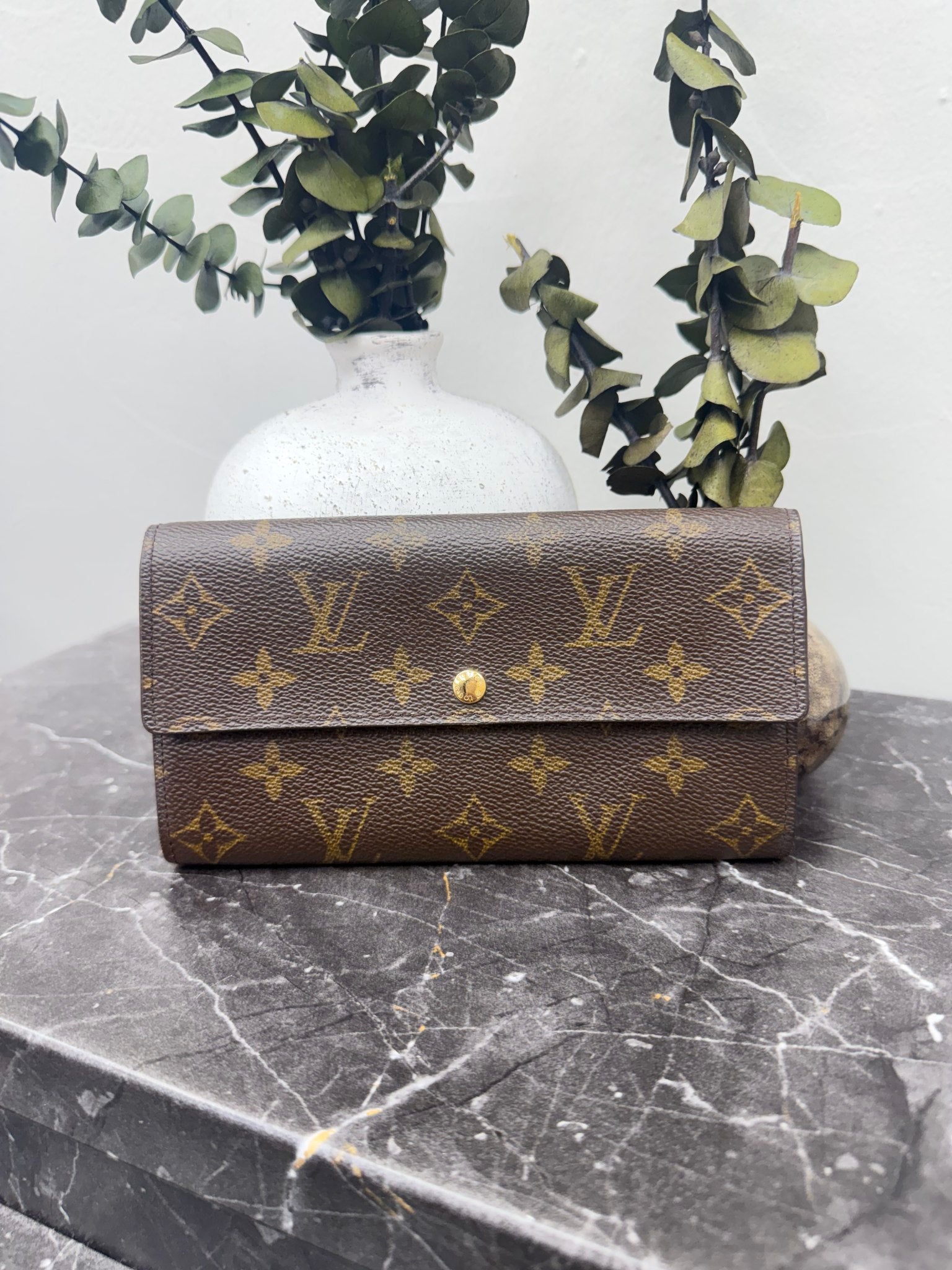 Louis Vuitton Monogram Sarah Wallet