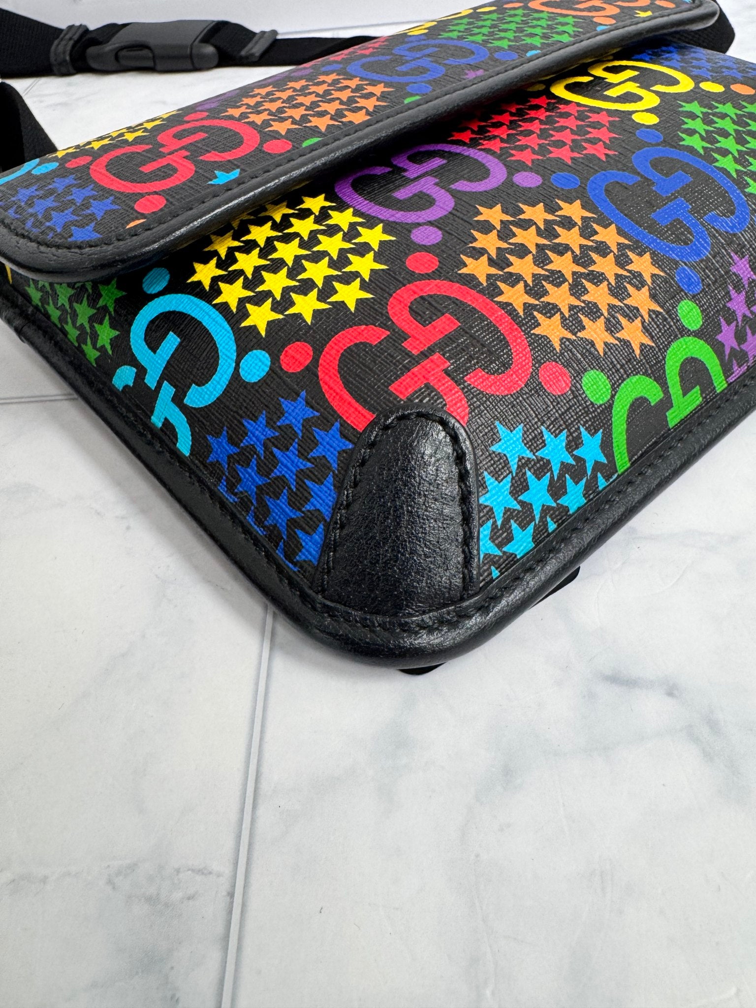 Gucci Black Multicolor GG Supreme Psychedelic Belt Bag
