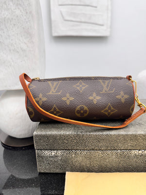 Louis Vuitton Monogram Papillon Pochette