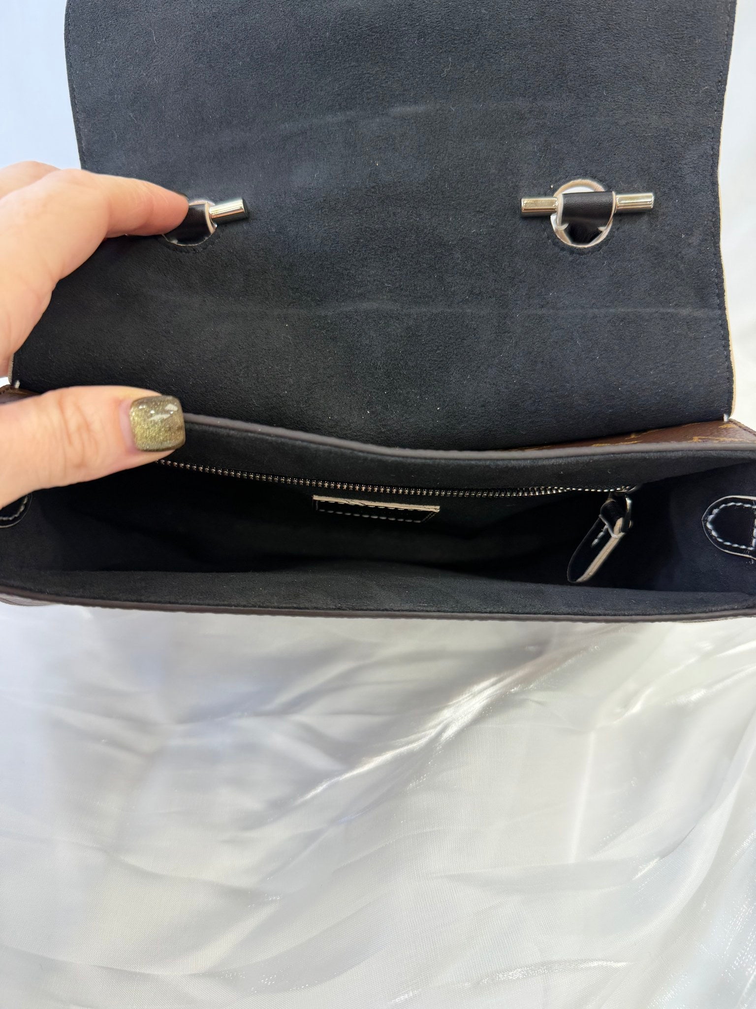 Louis Vuitton Monogram Chain It PM Handbag