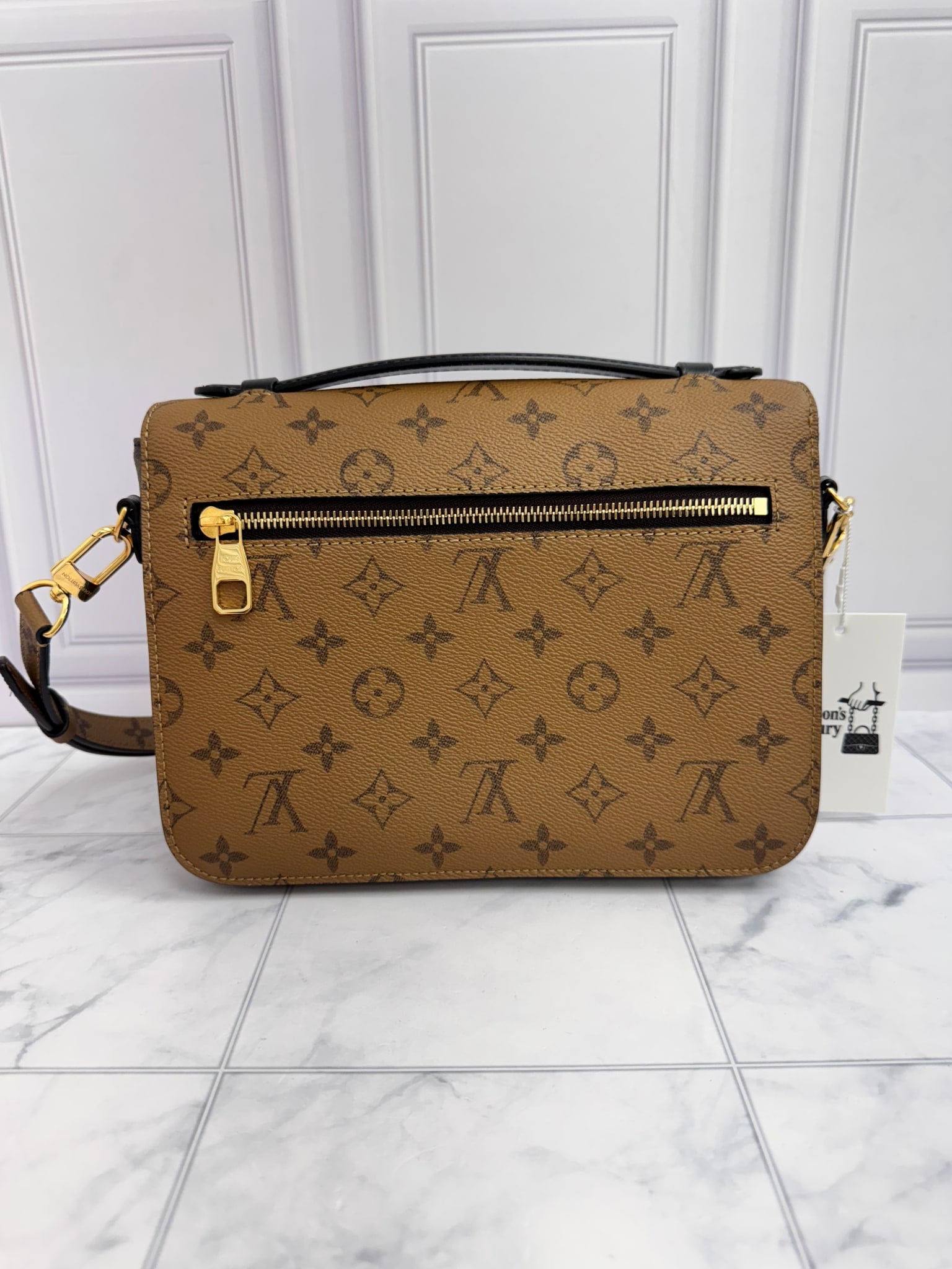 LIKE NEW - Louis Vuitton Reverse Monogram Giant Pochette Metis  