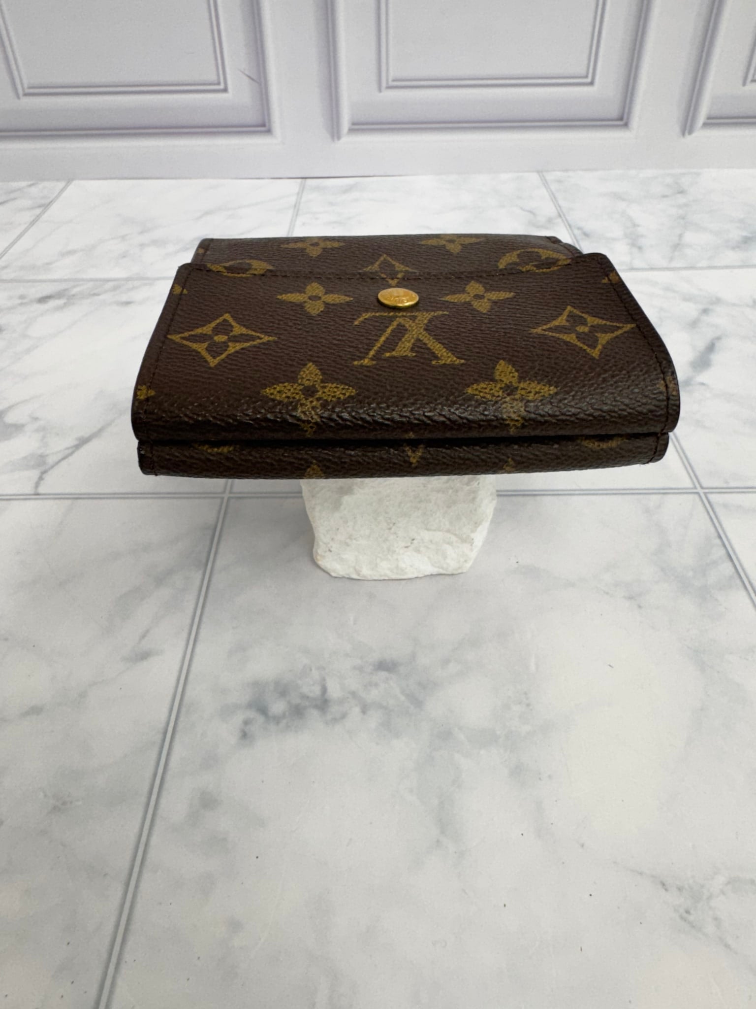 Louis Vuitton Monogram Elise Trifold Wallet