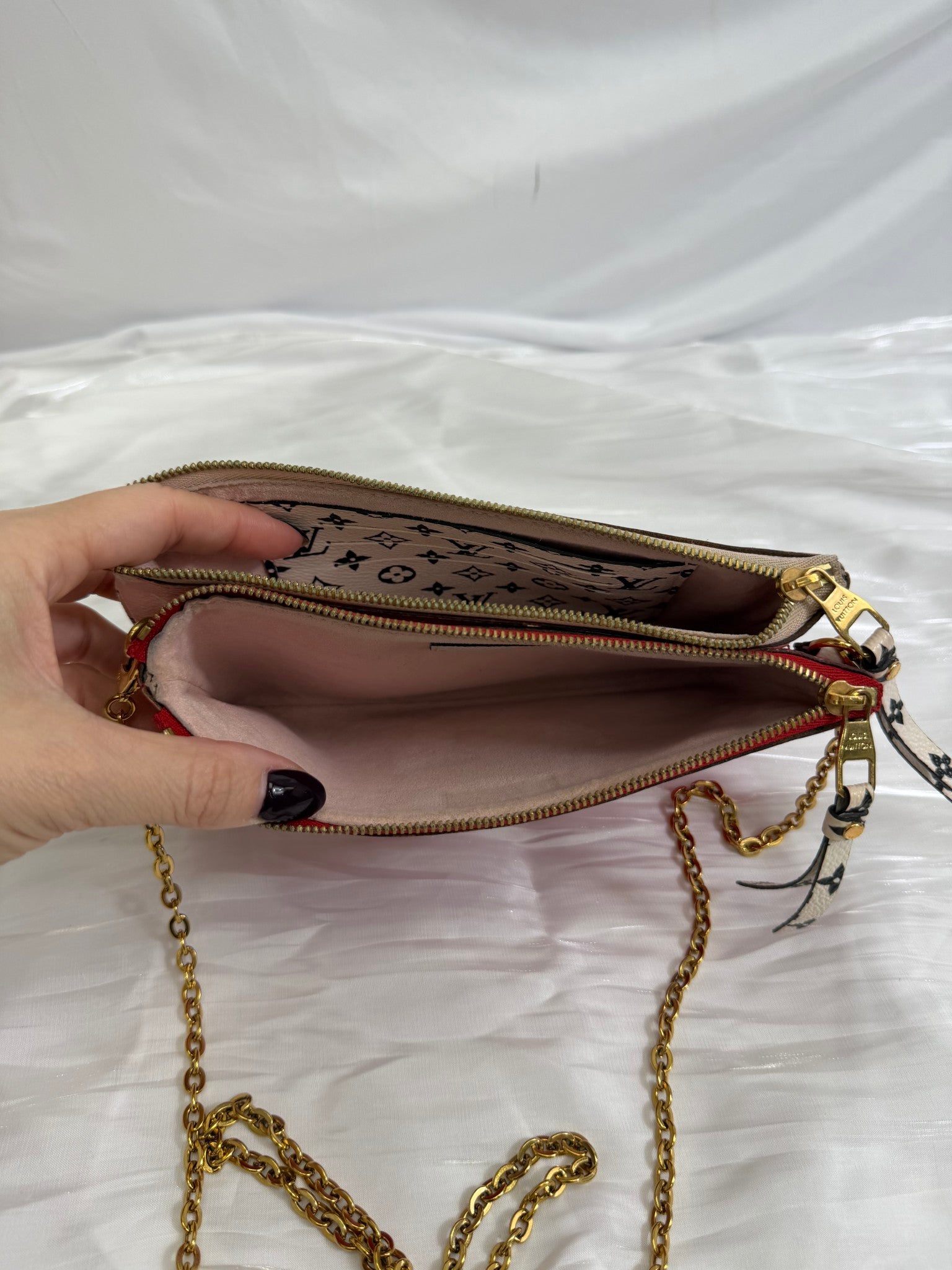  Louis Vuitton Red Monogram Giant Double Zip Pochette