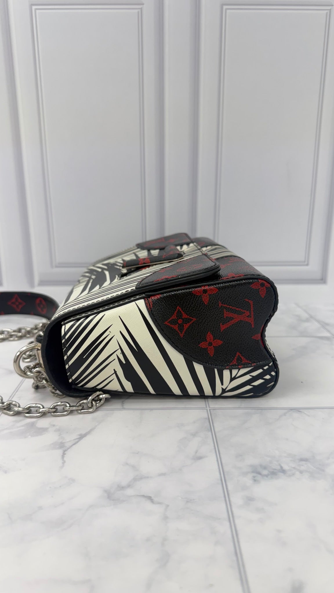 Louis Vuitton Black And Red Canvas Infrarouge Twist MM Shoulder Bag 