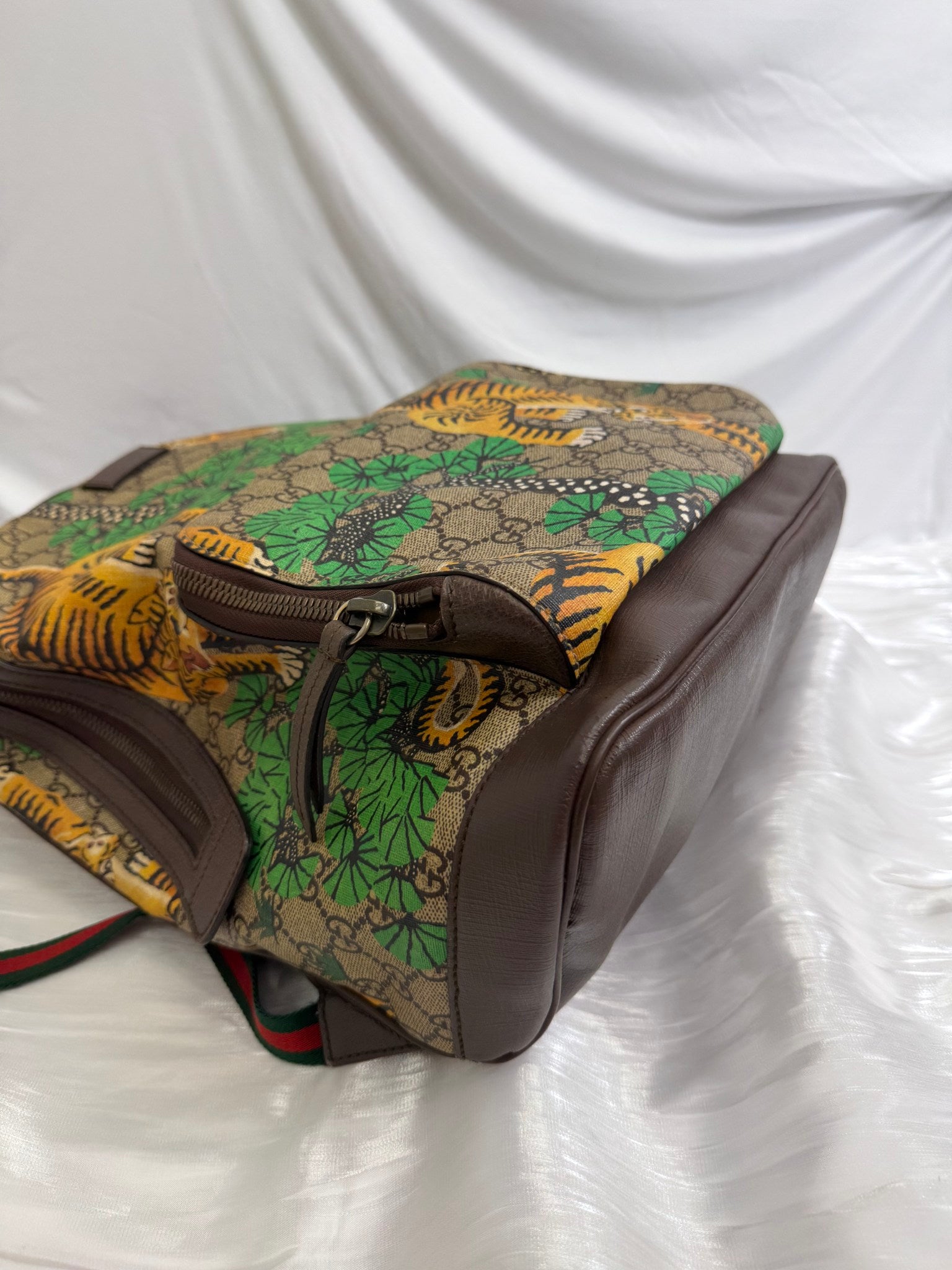 Gucci GG Supreme Tiger Backpack