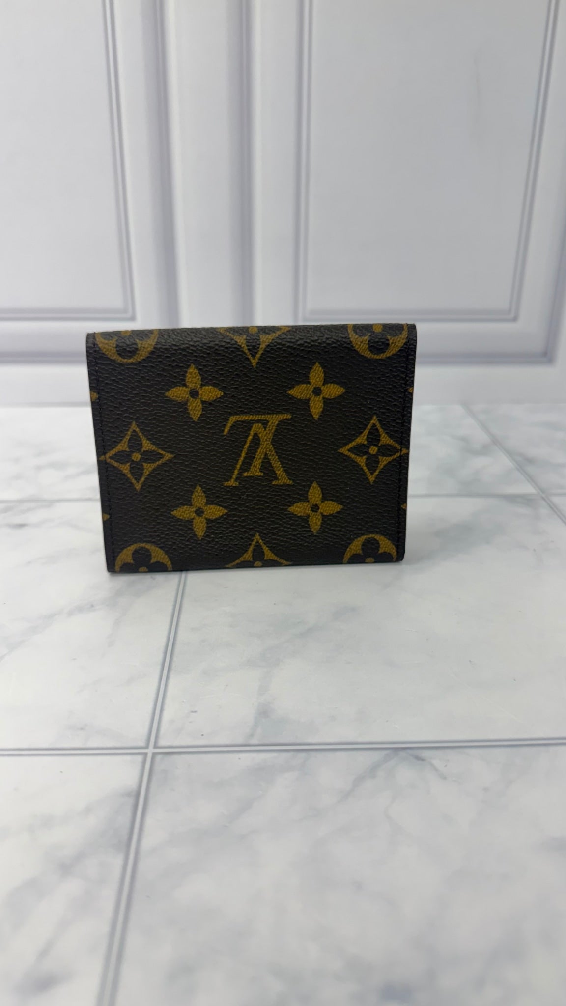 BRAND NEW - Louis Vuitton Monogram Card Holder 