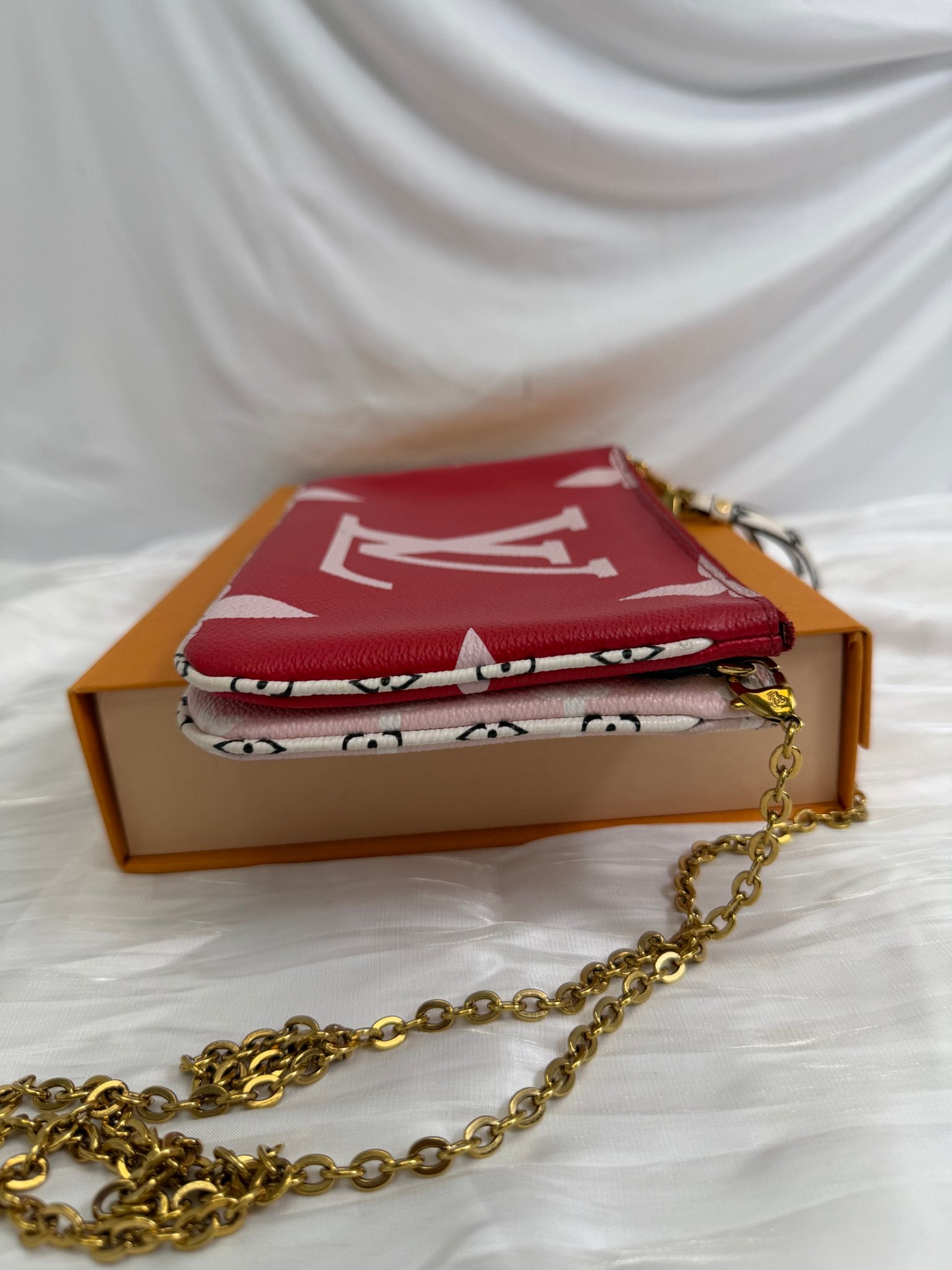  Louis Vuitton Red Monogram Giant Double Zip Pochette