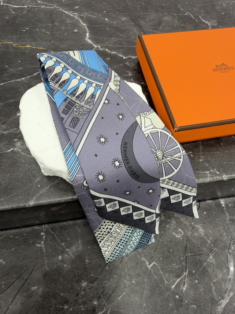 Hermes Blue & Grey Silk Objets De Curiosite Twilly 