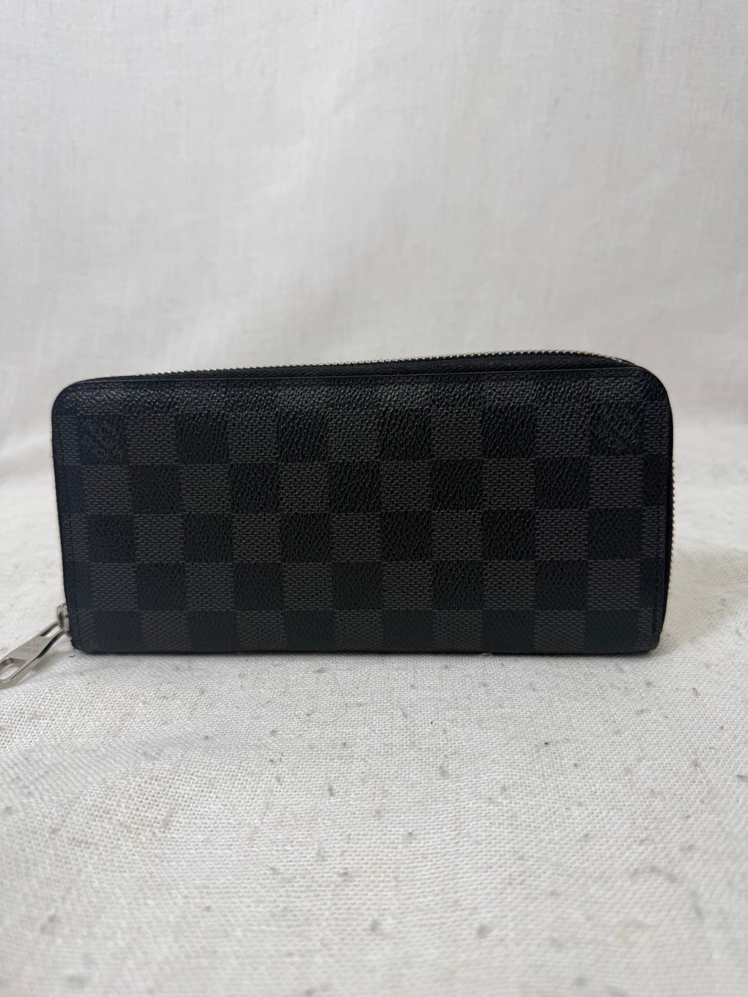 Louis Vuitton Damier Graphite Zippy Wallet